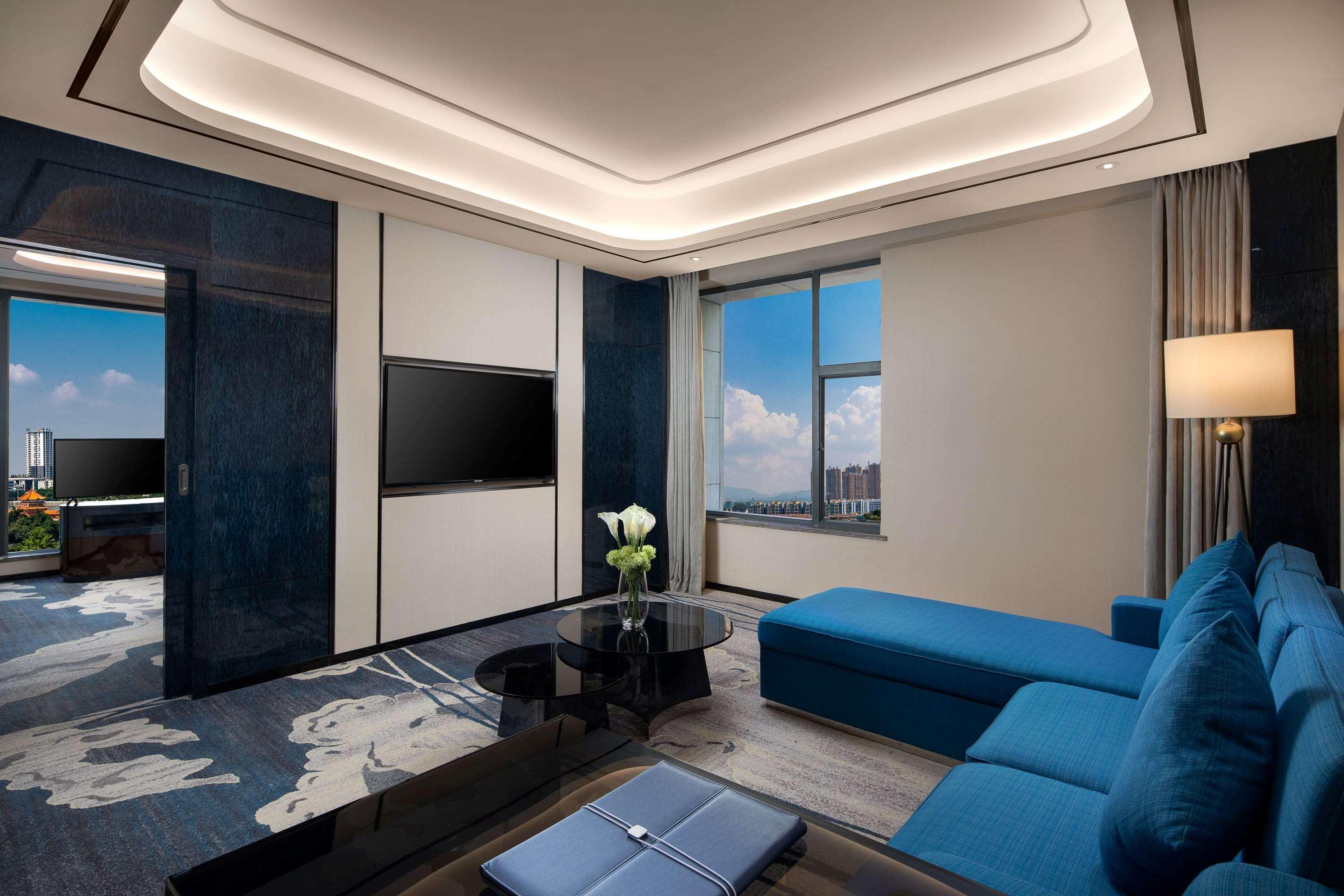Ramada By Wyndham Mengzi Suites Exterior foto